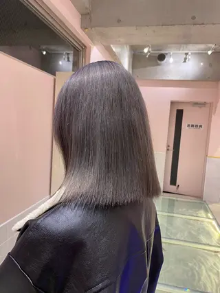 ミディアム 美優🦕ツヤ髪 /ハイトーン🩶のヘアスタイル