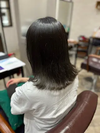 ミディアム カラー 🫧ぷる艶カラー🫧 Yuubi🦩のヘアスタイル