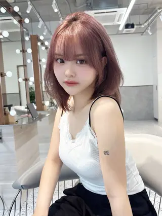 ミディアム rina／ベージュ ワンホン/韓国ヘアのヘアスタイル