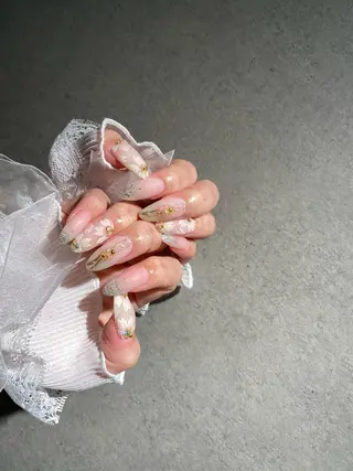 ネイル I-nailロング /ワンホン/キラキラのネイルデザイン