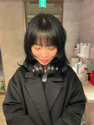 ミディアム カラー 山田 遥のヘアスタイル