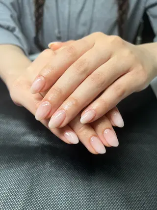 ネイル Emiネイルサロン＆スクール所属・Yui ゆいのネイルデザイン