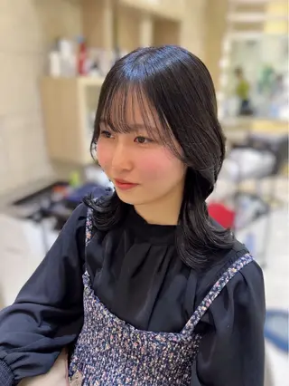 ミディアム ベージュカラー🤎 酸性縮毛矯正のヘアスタイル