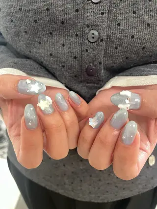 ネイル koyu 🩶のネイルデザイン