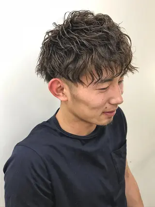 パーマ メンズ ブリーチカラー/ 岩破瑞希のヘアスタイル