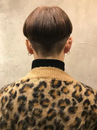 メンズ FLOWERS所属・ウルフ、レイヤー 、メンズカットSHOのヘアスタイル