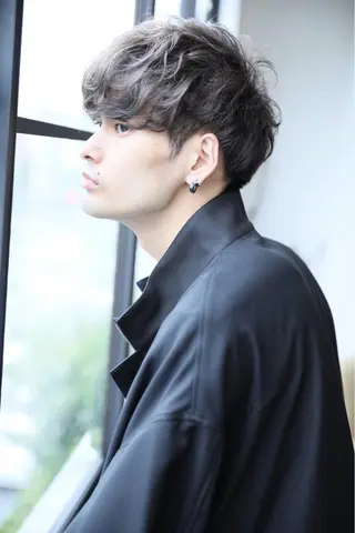 ショート カラー パーマ 吉岡 昌吾のヘアスタイル