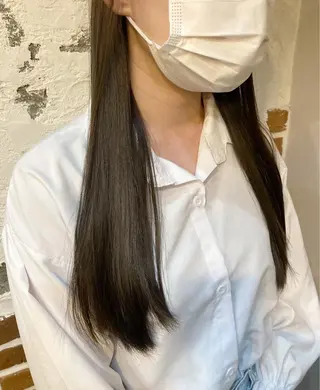 ロング ✨色持ちの良い艶 カラー✨蟹江真世のヘアスタイル