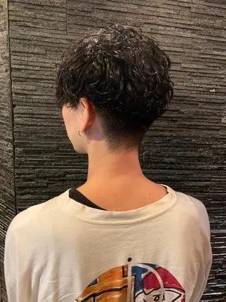 ミディアム パーマ メンズ HIROGINZAプレミアムバーバー赤坂店所属・田中 千恩のヘアスタイル