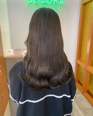 ロング カラー DECORArojii所属・赤坂 菜々恵のヘアスタイル