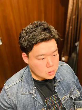 ショート パーマ メンズ ブロー東京　神田店所属・TAKUMI/神田/ ビジネス/フェードのヘアスタイル