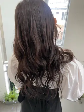 ロング カラー 田代 佳穂のヘアスタイル