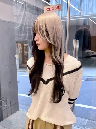 ロング カラー カット・ブリーチ TAIGAのヘアスタイル