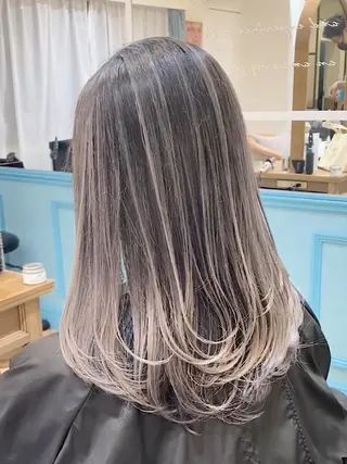 ロング salowin 原宿 aroa所属・韓国／ハッシュカット ／透明感カラー／金野のヘアスタイル