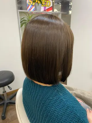 ショート カラー ambellir 山本伽椰のヘアスタイル