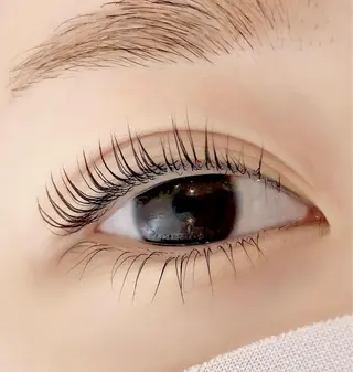 パーマ マツエク・マツパ エターナル所属・まつ毛達人/眉毛講師 KEONIのマツエク・マツパデザイン