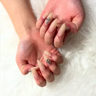 ロング mao .のネイルデザイン