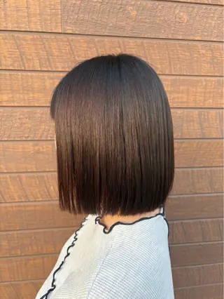 ミディアム 上田 美月のヘアスタイル