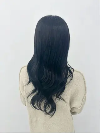 ロング カラー 相田 絢音のヘアスタイル