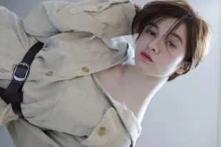 ショート カラー 鍵山 千秋のヘアスタイル