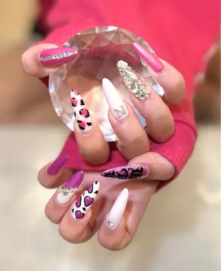 ネイル private salon le'a所属・le'a スタッフのネイルデザイン