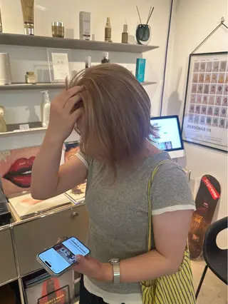 ミディアム カヨコ/ハイトーン /透明感カラーのヘアスタイル