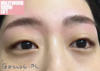 アイブロウ GRANDGIRL所属・ヨシダ セリナのマツエク・マツパデザイン