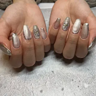 ミディアム watabe .のネイルデザイン