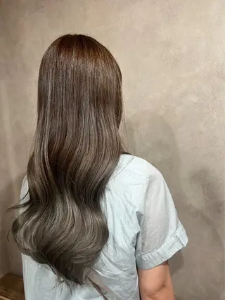 ロング 服部 里美のヘアスタイル