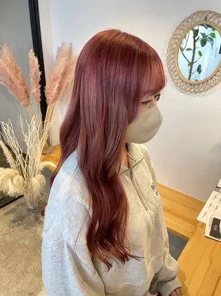 ロング カラー KOTOMI .のヘアスタイル