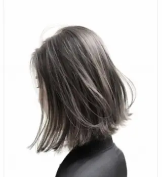 ミディアム カラー ケア剤オタク×海外 ヘア長谷川裕起のヘアスタイル