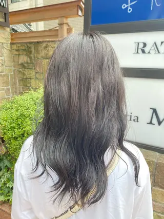 ロング カラー 林 美佑のヘアスタイル