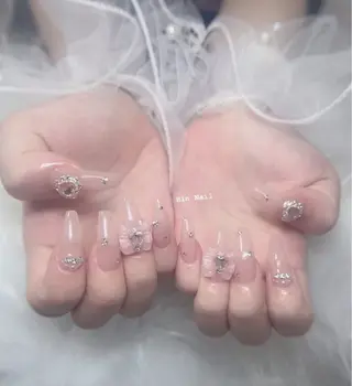 ネイル Hin Nail Osaka所属・Hin Nailsのネイルデザイン