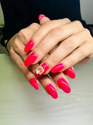 ネイル Moana所属・宮崎 美涼のネイルデザイン