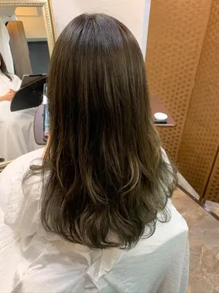 ロング カラー 渋谷宮益坂 omoのヘアスタイル