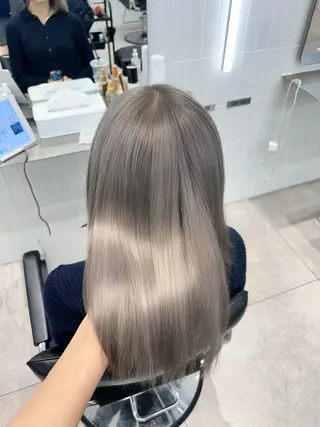 ミディアム 縮毛👱🏽‍♀️ 🎀海外ハイライトのヘアスタイル