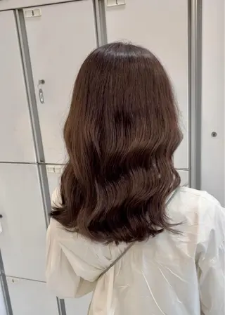 ロング メンズバレイヤージュ 斉藤春のヘアスタイル