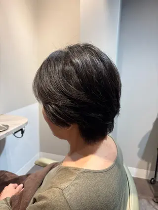 ショート 襟川 彩奈のヘアスタイル