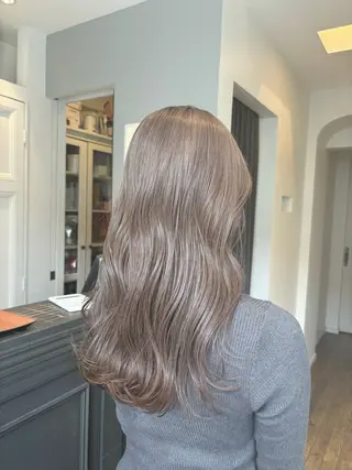 ロング カラー 栗林 茉那のヘアスタイル