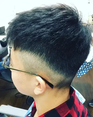 ショート メンズ 銀座バルビエグラン 角田雅樹（夜限定）のヘアスタイル