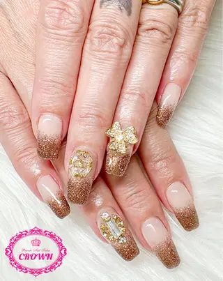 ネイル CROWN プライベートサロンのネイルデザイン