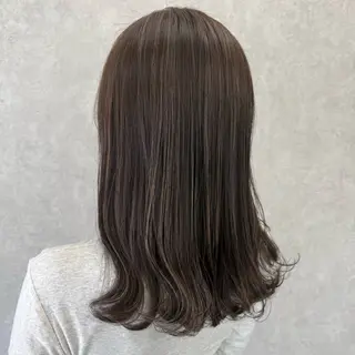 カラー FLOWER by B.GARDEN所属・’Flower’ AYAKAのヘアスタイル