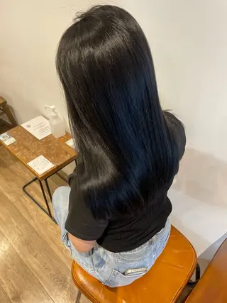 ロング Megu/ベージュ/ 透明感カラーのヘアスタイル