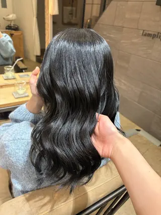 セミロング lamp light所属・佐藤 妃織のヘアスタイル