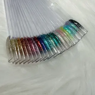 ネイル エリクサーネイル池袋 藤田のネイルデザイン