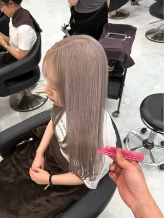 カラー 透ける透明感カラー 🤍anju🎀のヘアスタイル