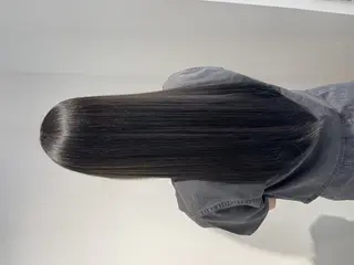 ロング 生涯の”美”パートナ ーQUATRO鈴木のヘアスタイル