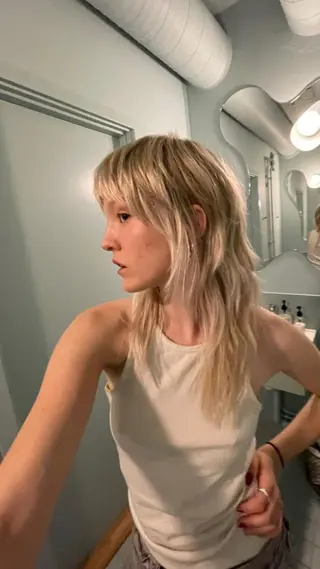 セミロング 吉田一輝 外国人パーマのヘアスタイル