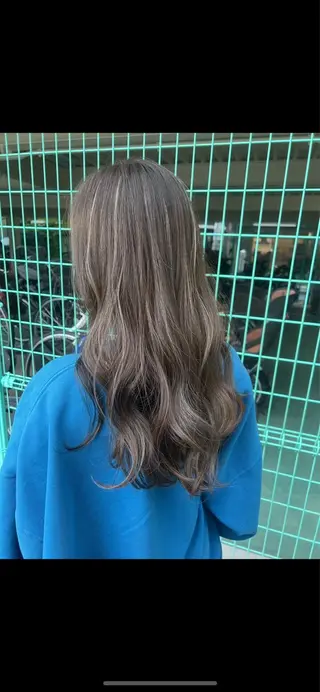 セミロング Pelo所属・Pelo hairのヘアスタイル