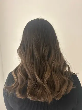 セミロング カラー カラー🤭🈁 ✨️🍀ショーイのヘアスタイル